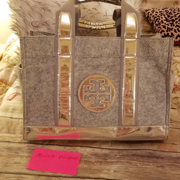 Tory Burch Handbags - Tory Burch Large Ella Tote